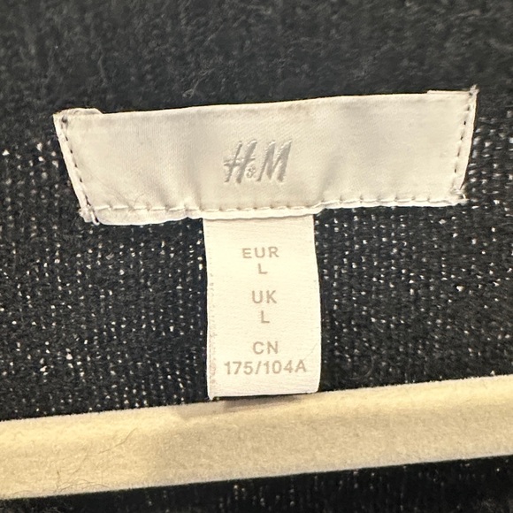 H&M Black Sweater with Elegant Feather Crystal Accent - Picture 4 of 7